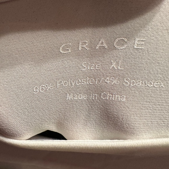 NWT Grace top XL - Picture 3 of 3